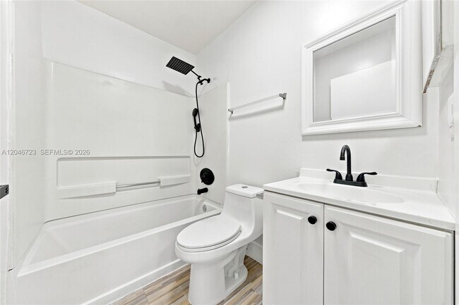 Building Photo - 20117 SW 88th Ct