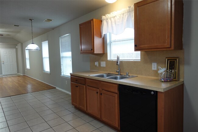 Building Photo - 9123 River Dale Canyon Ln