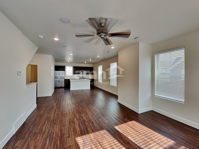 Building Photo - 6082 S Jordan Pkwy W