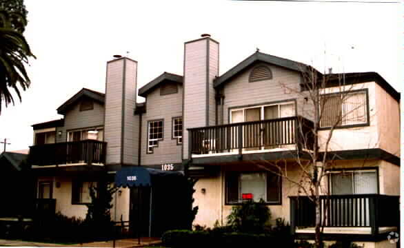 Building Photo - 1035 Raymond