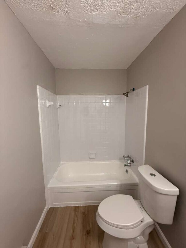 Building Photo - 16700 Lahser Rd