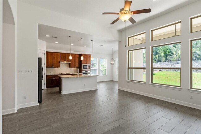 Building Photo - 175 Senna Dr