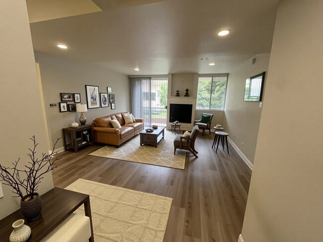 Building Photo - Beautifully located 2 Bedroom, 2 Bathroom, Canoga Park Condominium for Lease!