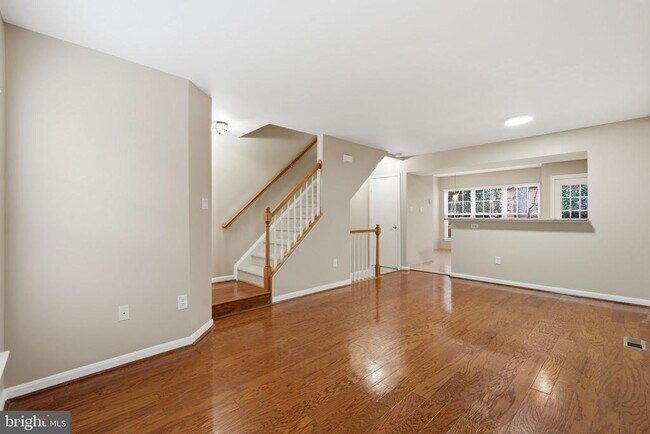 Building Photo - 8074 Sebon Dr