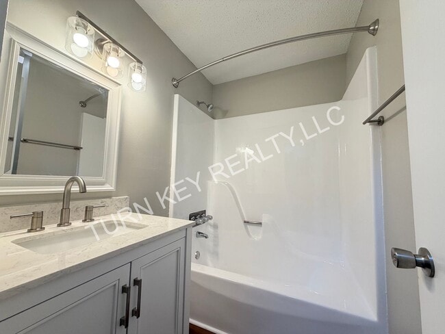 Building Photo - Condo for Rent in Grayson Valley