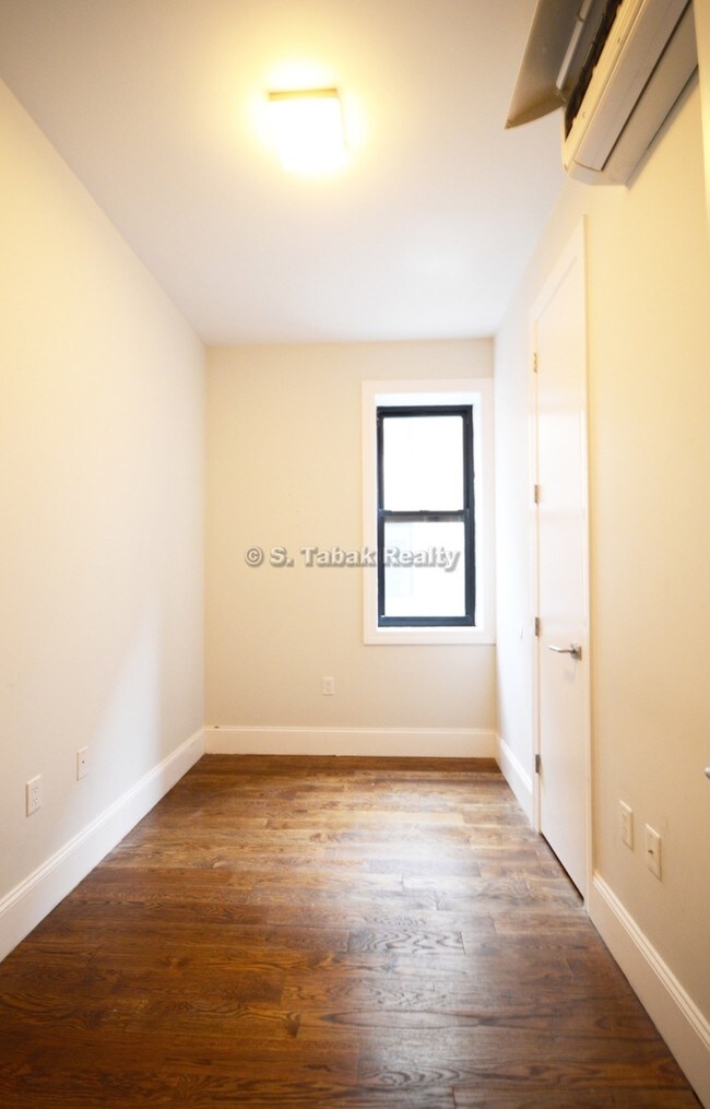 Floorplan - 1625 PUTNAM AVE