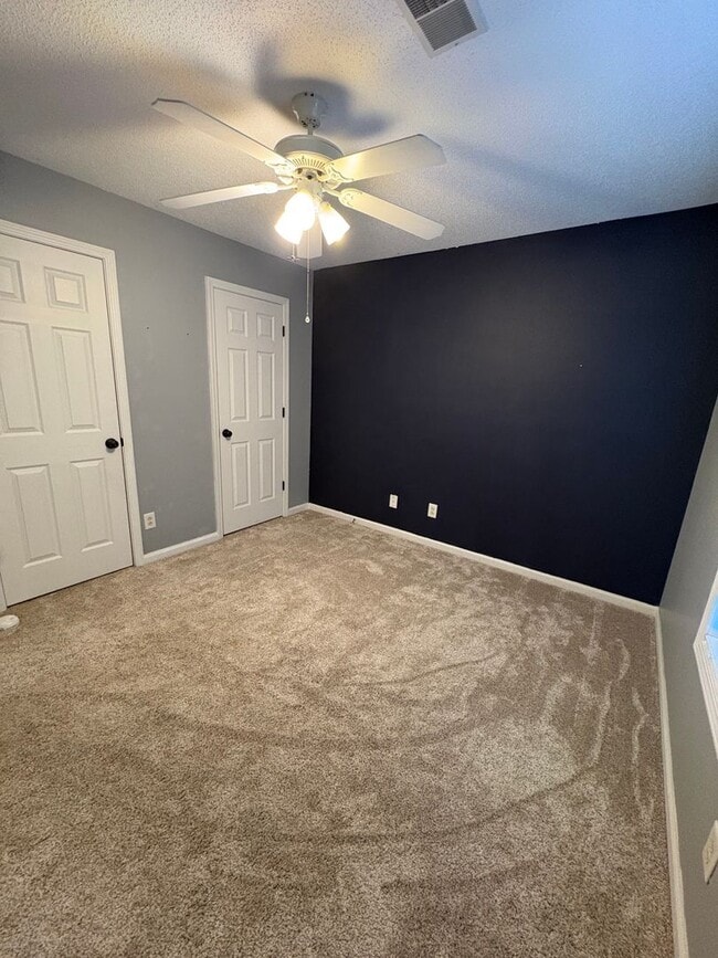 Building Photo - Beautiful 3-BR Colonial with Huge Bonus Room in Summerhaven!