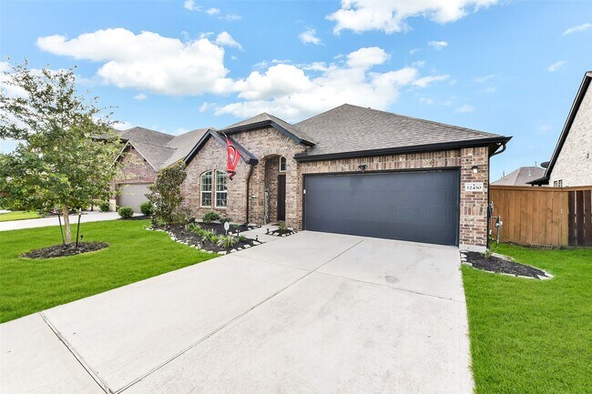 Building Photo - 12430 Ashgrove Point Dr