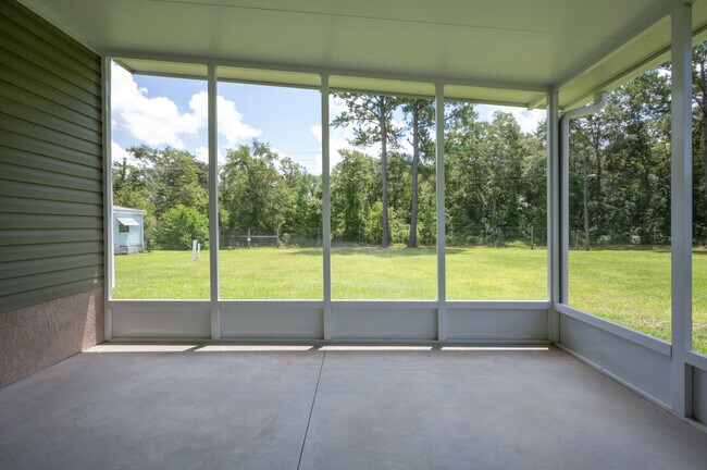 Building Photo - 206 E Gleneagles Rd