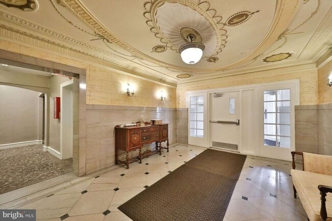 Building Photo - 6655 McCallum St