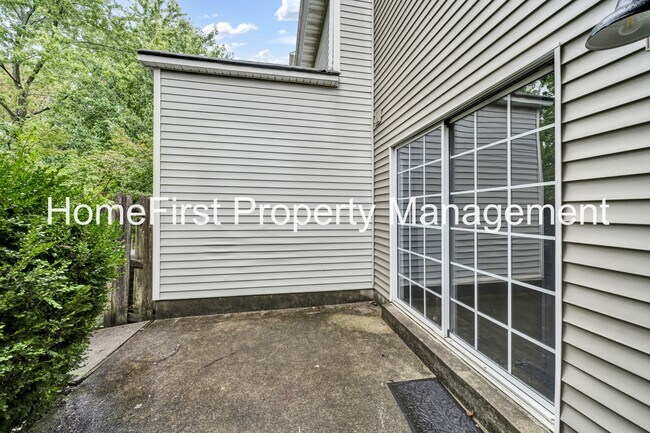 Building Photo - 420 Windfield Pl