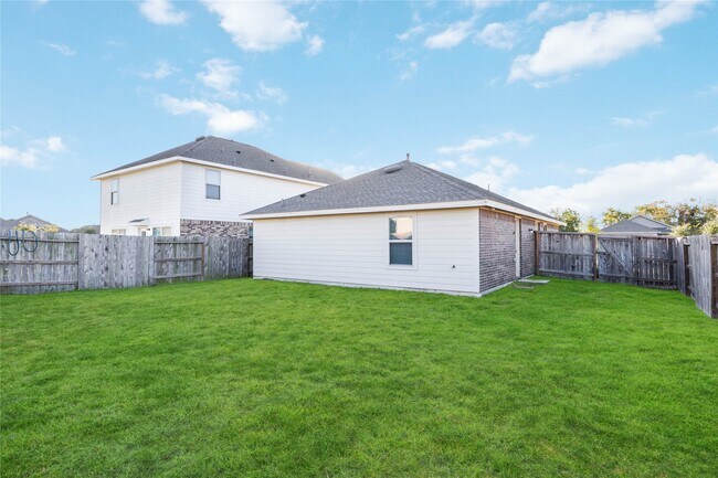 Building Photo - 5031 Hurston Pk Trl