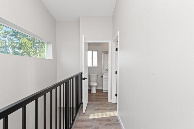 Building Photo - Private balcony + private patio!