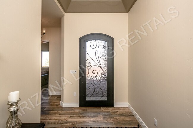 Building Photo - FURNISHED AVAILABLE JANUARY 2027 - MARCH 2027