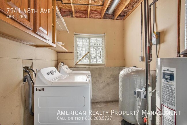 Building Photo - 7941 48th Ave