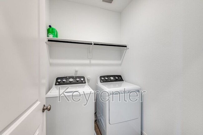 Building Photo - 2308 Bulin Dr