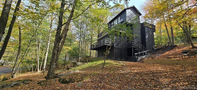 Primary Photo - 12 Zematt Ct