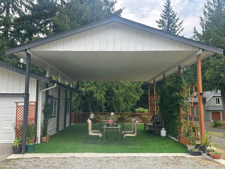 Building Photo - 21031 NE 4th St