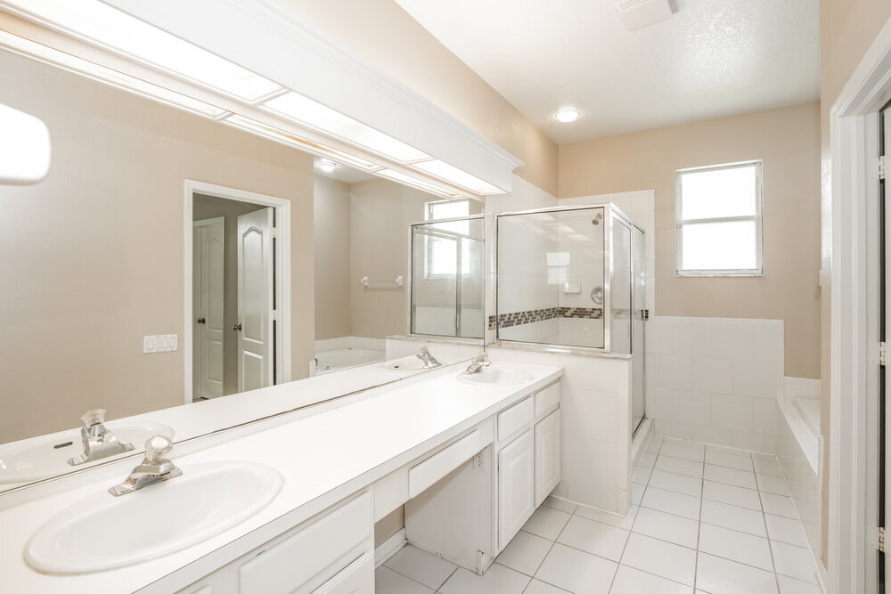 Building Photo - 5512 Terrain De Golf Dr