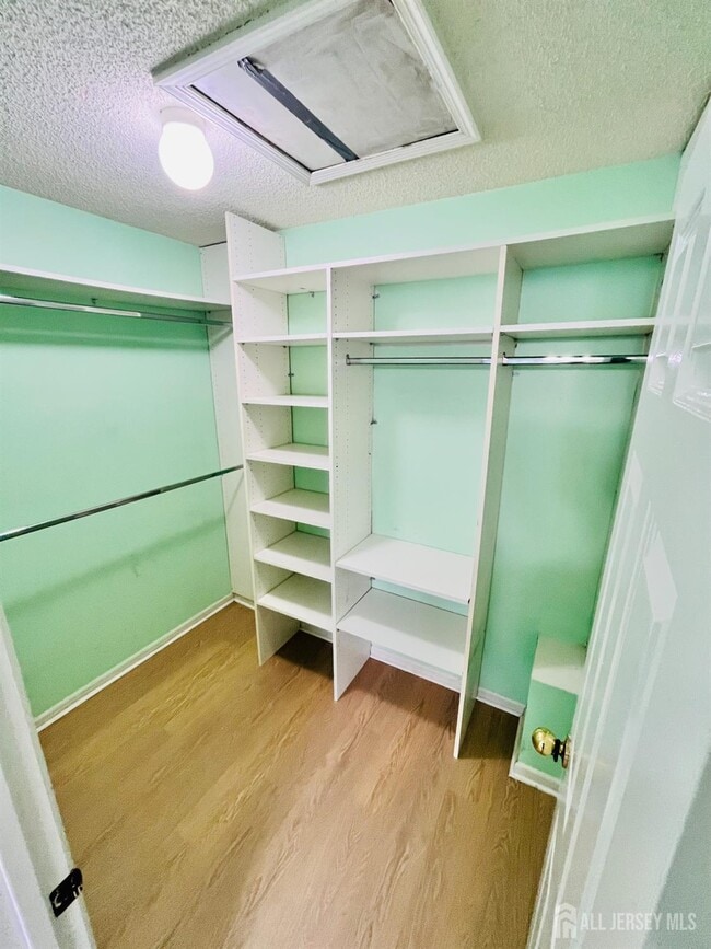 Building Photo - 94 Van Liew Ct