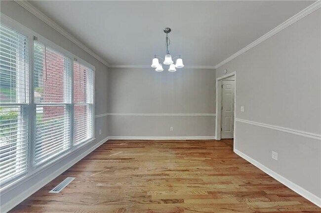 Building Photo - 704 Kirkwood Cir