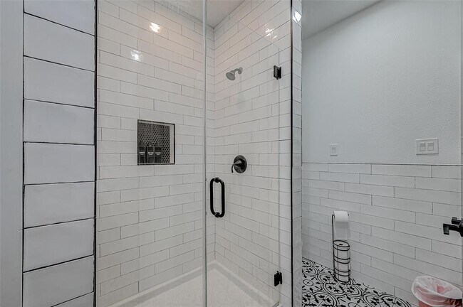 Building Photo - 21102 W Kelsey Creek Trail