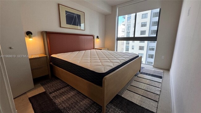 Building Photo - 11 NE 6th St