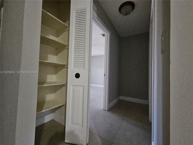 Building Photo - 5317 SW 140th Pl