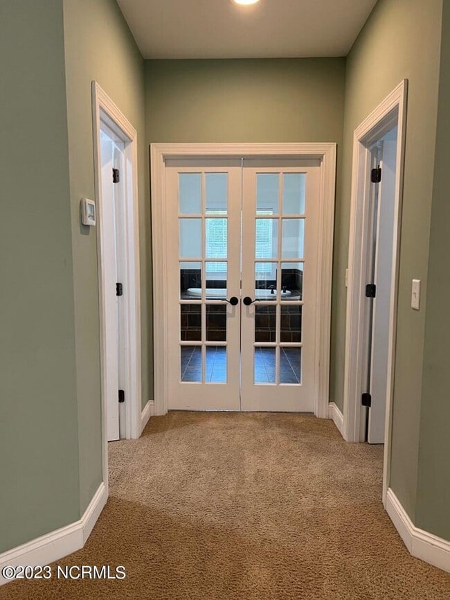 Building Photo - 2239 E Indiana Ave