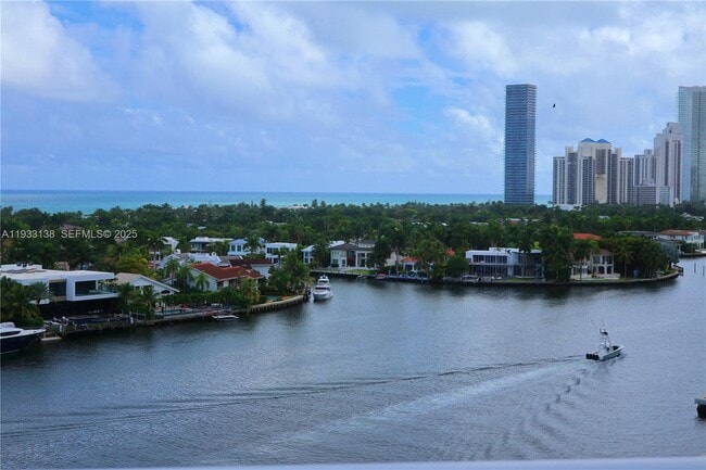 Building Photo - 20515 E Country Club Dr