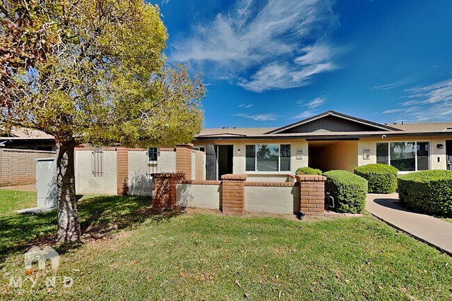 Building Photo - 1014 W Malibu Dr