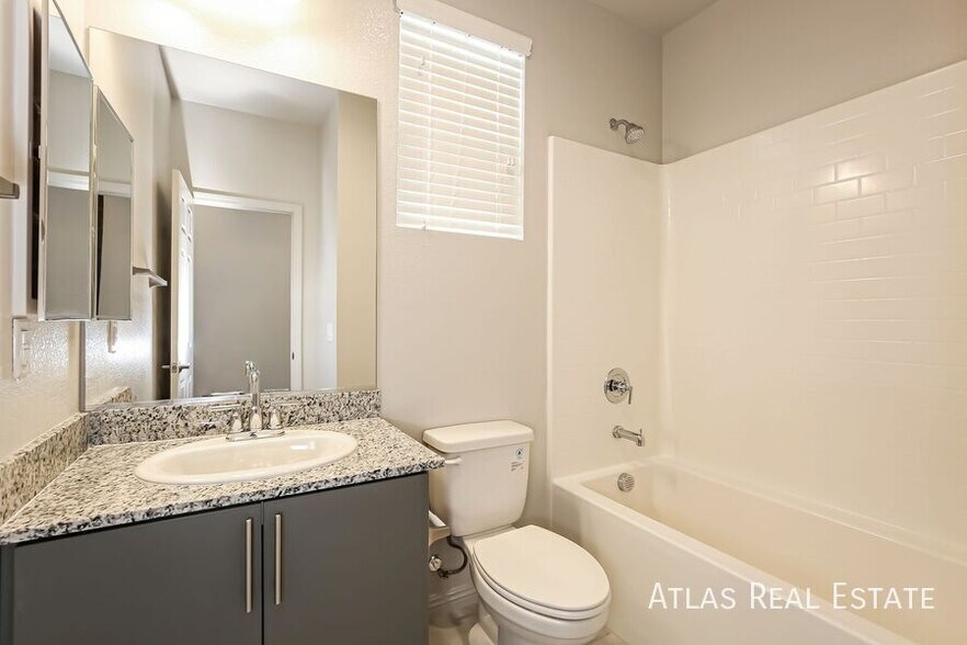 Building Photo - 1625 Guyot Ct