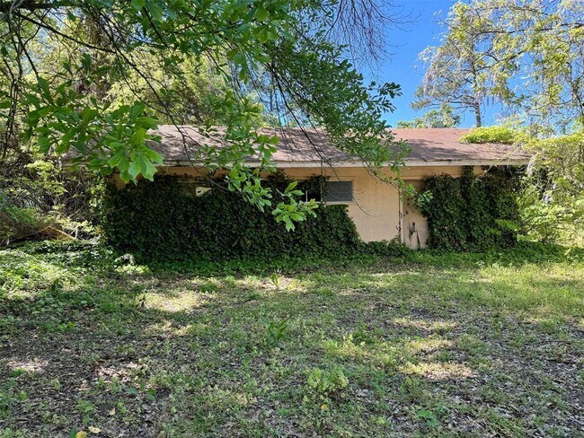 Building Photo - 1301 Cypress St