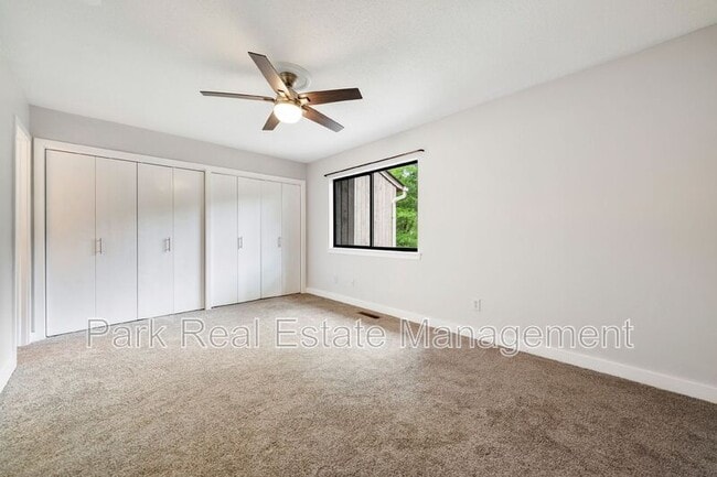 Building Photo - 60 Fernwood Ln