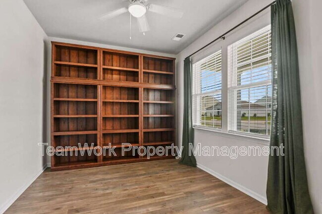 Building Photo - 126 Daniels Creek Cir