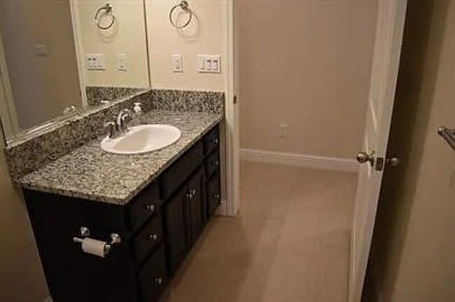 Building Photo - 2430 Quesada Dr