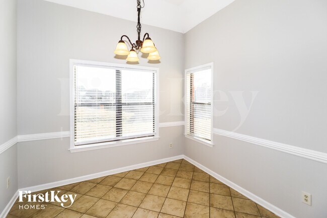 Building Photo - 100 Whispering Creek Cove