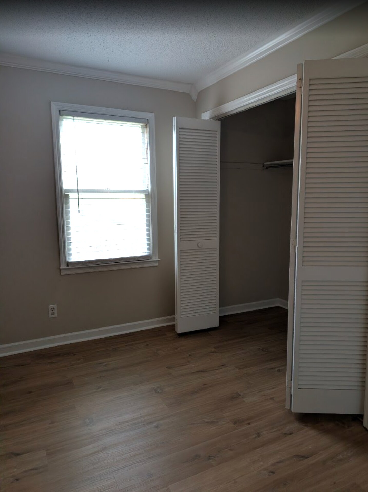 Building Photo - 2145 Westmead Dr SW