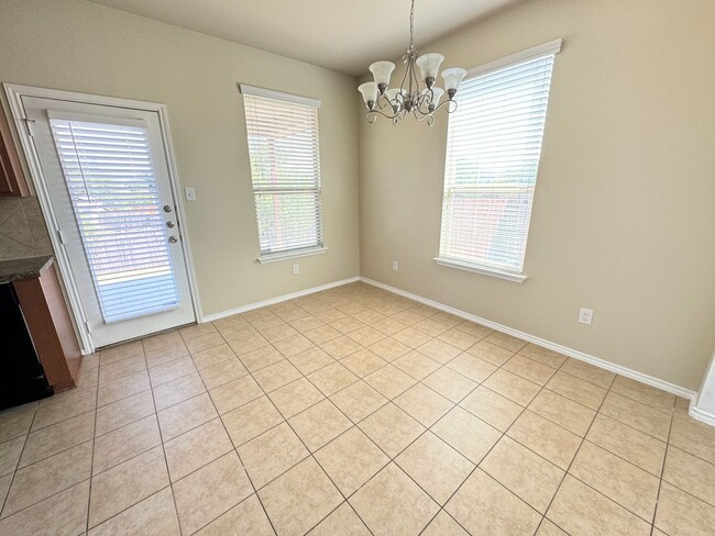 Building Photo - 6706 Golden Oak Ln