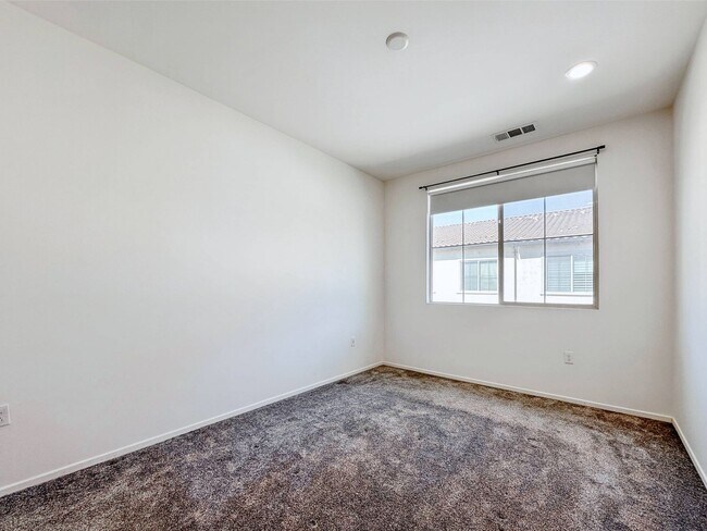 Building Photo - 3180 E Yountville Dr