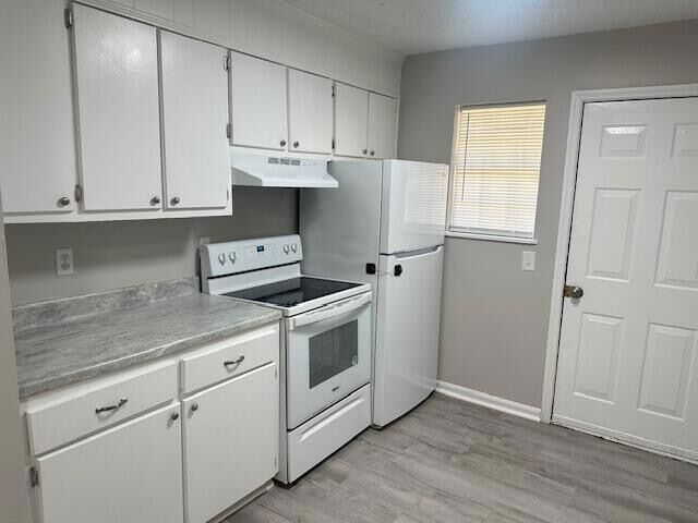 Building Photo - 3095 Brookside Dr NW