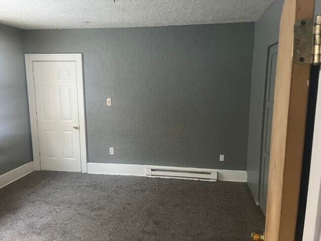 Building Photo - 800 Central Ave