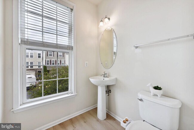 Building Photo - 25148 Sweet Myrtle Square