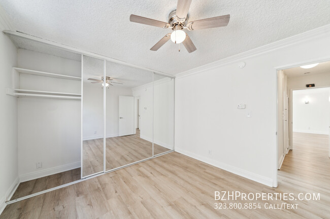 Building Photo - 7540 Hampton Ave