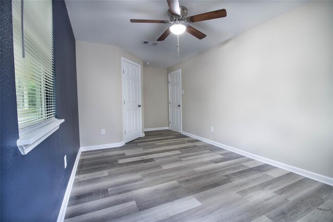 Building Photo - 20571 Lodge Rd