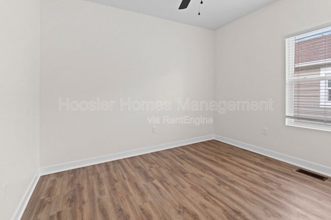 Building Photo - 4448 Evanston Ave