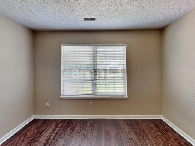 Building Photo - 8316 Crosser Dr