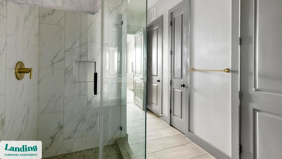 Building Photo - 1215 Sawyer St