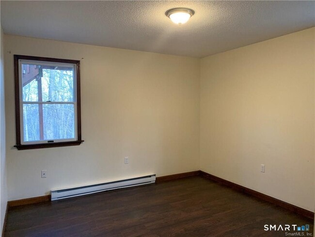 Building Photo - 454 Cow Hill Rd