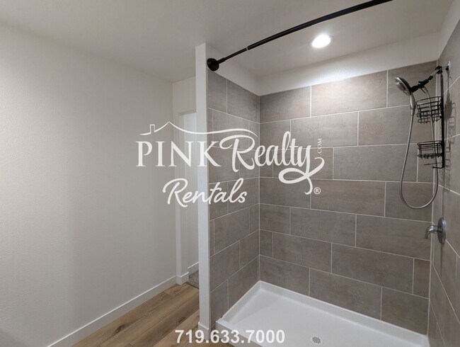 Building Photo - 284 W Kyle Dr